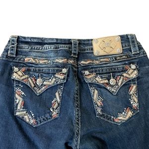 Miss Me Distressed Mid-Rise Easy Straight Embroidered Pocket Jeans SZ 29